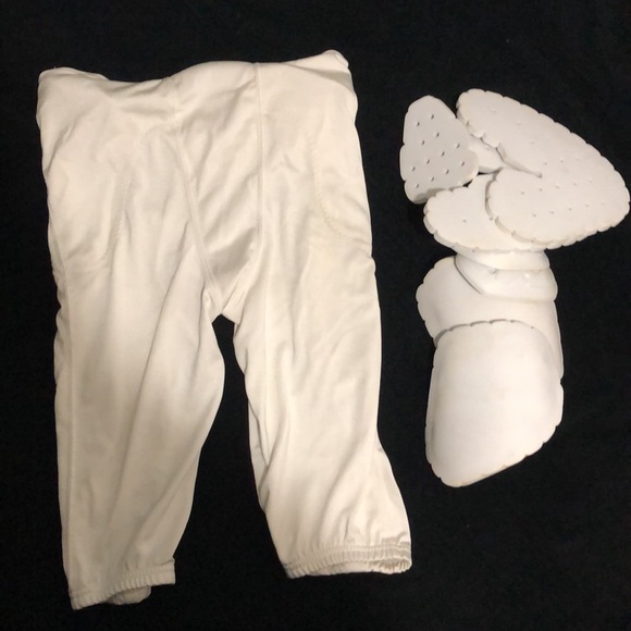 FootBall Training Pants with Pads Included - Picture 2 of 4